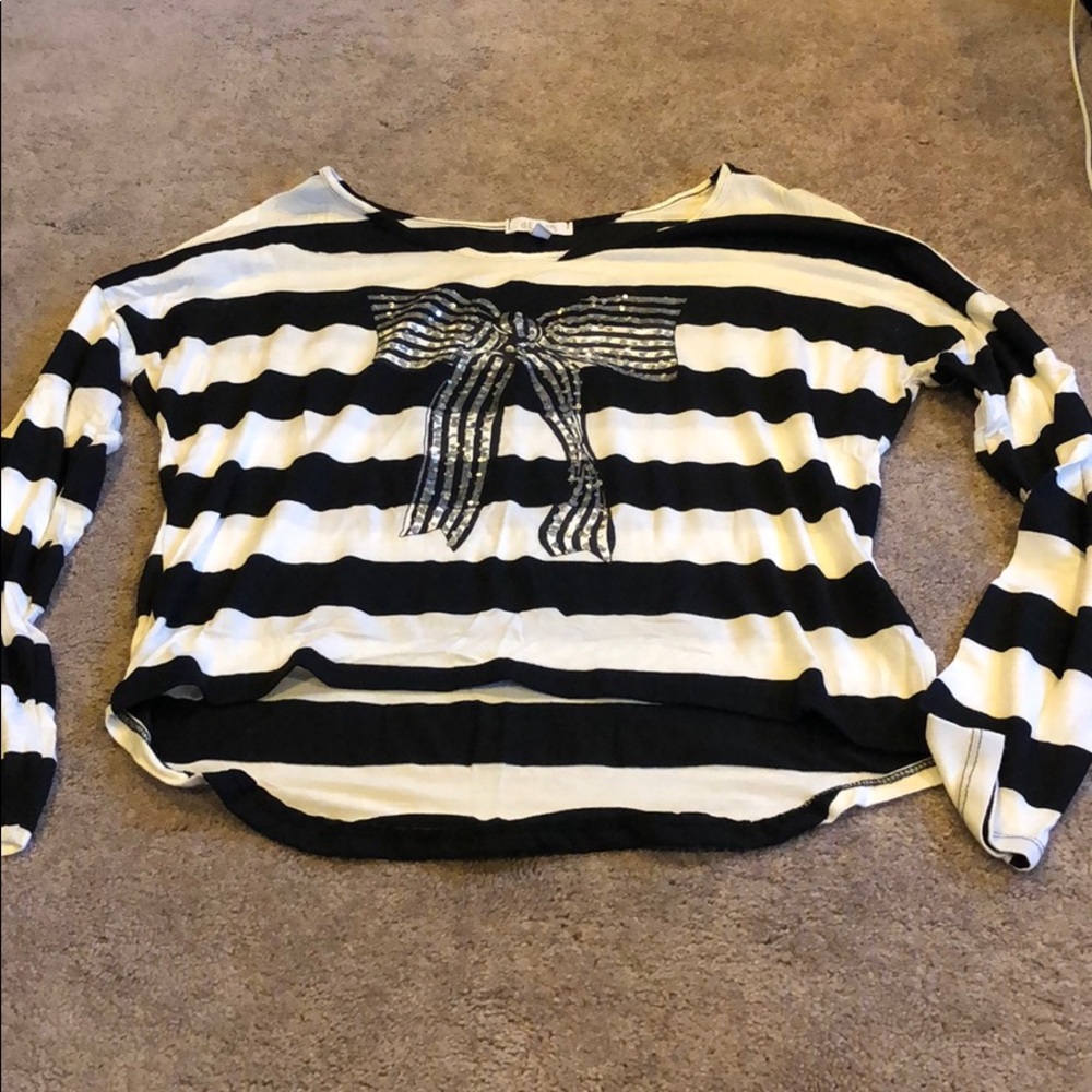 striped long sleeve w/ bow